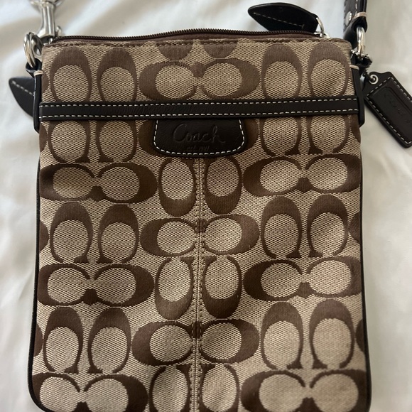 Coach crossbody - Picture 3 of 6